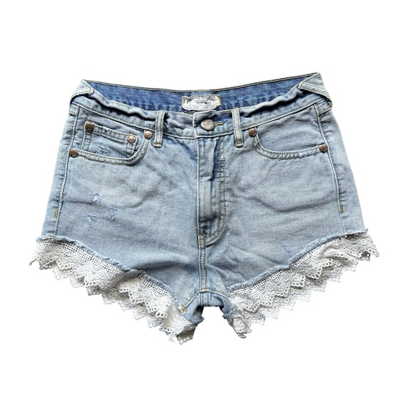 Free People Women's Blue Denim Shorts, Light Wash, Lace Trimmed, Size 25 - Picture 2 of 8